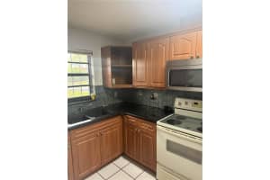 5046 SW 145th Ave, Miami, FL 33175 - MLS#A11831477