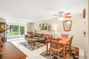 9261 Sunrise Lakes Blvd 203, Sunrise
