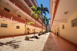 215 SE 3rd Ave APT 405C, Hallandale Beach, FL 33009, - MLS#A11831512