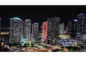90 Sw 3rd St 2214, Miami