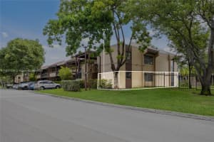 20801 San Simeon Way 105 Miami, FL 33179 - MLS#A11831639