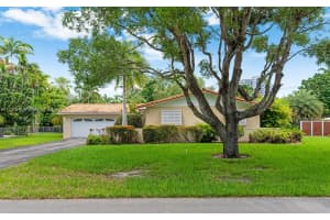 9640 SW 72nd Ct, Pinecrest, FL 33156 - MLS#A11831648