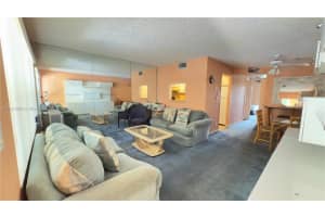 9121 Sunrise Lakes Blvd 210, Sunrise
