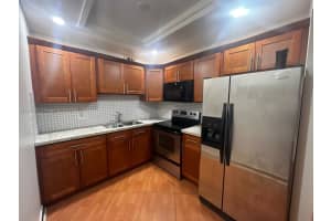 1551 Sw 135th Ter 405g, Pembroke Pines