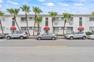 836 10th St 6, Miami Beach