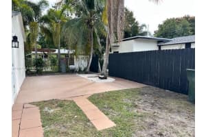 42 Se 10th Ter, Dania Beach