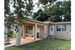 658 SE 8th Pl, Hialeah, FL 33010, Sold 08/20/25