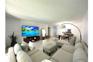 620 NE 12th Ave APT 102, Hallandale Beach, FL 33009, - MLS#A11831757