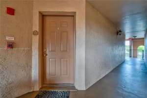 2866 S University Dr 5307, Davie