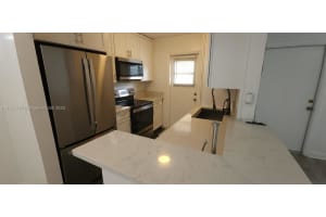 3061 NE 49th St APT 10, Fort Lauderdale, FL 33308, - MLS#A11831766