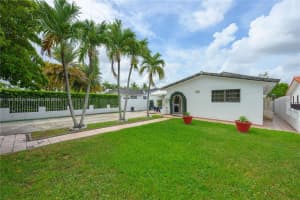 11870 Sw 5th St, Miami