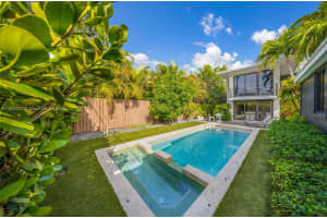 1548 Biarritz Dr, Miami Beach