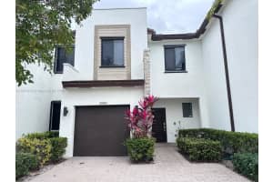20661 Ne 2nd Ct, Miami