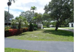 8225 SW 97th St, Miami, FL 33156, Sold 09/04/25