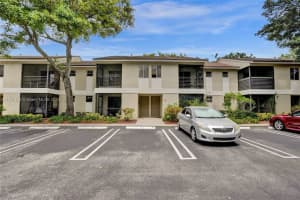 303 Gardens Dr 203, Pompano Beach