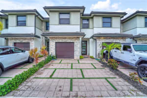 15850 NW 91st Ct, Miami Lakes, FL 33018, - MLS#A11832238