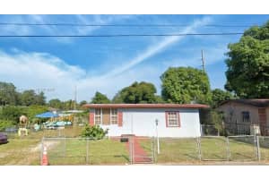 1841 Nw 86th Ter, Miami