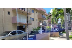 3522 Ne 171st St 104, North Miami Beach