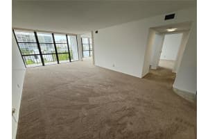 800 Parkview Dr APT 519, Hallandale Beach, FL 33009, Sold 09/04/25