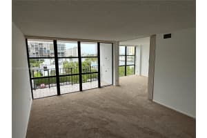 800 Parkview Dr APT 519, Hallandale Beach, FL 33009, Sold 09/04/25