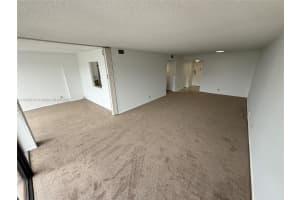 800 Parkview Dr APT 519, Hallandale Beach, FL 33009, Sold 09/04/25