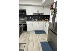 600 Parkview Dr APT 204, Hallandale Beach, FL 33009, - MLS#A11832447