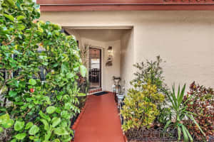 631 SW 113th Ave, Pembroke Pines, FL 33025 - MLS#A11832507