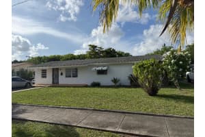 141 NE 209th St, Miami, FL 33179, - MLS#A11832636