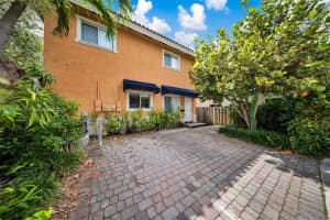 2814 SW 27th Street A, Miami, FL 33133 - MLS#A11832660