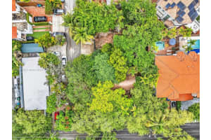 3041 Oak Ave, Miami