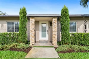 217 E Acre Dr, Plantation, FL 33317, - MLS#A11832741