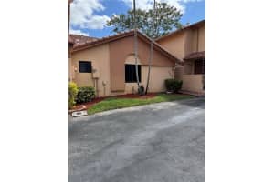 11248 Sw 11th St, Pembroke Pines
