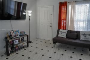 961 W 53rd St, Hialeah, FL 33012, Sold 09/10/25