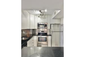 630 Tennis Club Dr APT 106, Fort Lauderdale, FL 33311, Sold 08/01/25