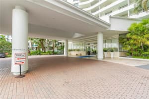 5161 Collins Ave APT 703, Miami Beach, FL 33140, Sold 08/21/25