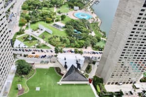 325 S Biscayne Blvd 3922, Miami