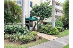 5838 SW 74th Terrace APT 106, South Miami, FL 33143, - MLS#A11832965