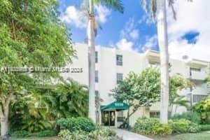 5838 SW 74th Terrace APT 106, South Miami, FL 33143, - MLS#A11832965