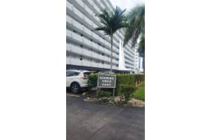 3703 NE 166th St APT 905, North Miami Beach, FL 33160, - MLS#A11833074