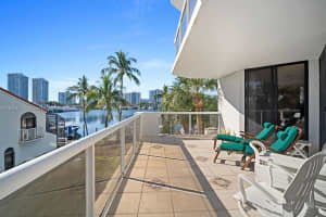 3610 Yacht Club Dr APT 208, Aventura, FL 33180, - MLS#A11833177