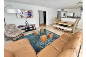 1155 Brickell Bay Dr APT 1401, Miami, FL 33131, - MLS#A11833308