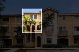 17640 NW 73rd Ave Apt 201-19, Hialeah, FL 33015, - MLS#A11833362