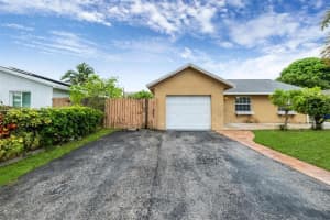 7209 Sw 3rd Ct, North Lauderdale