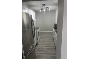 4200 Hillcrest Dr 505, Hollywood