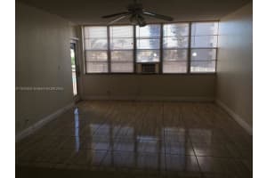 2025 Ne 164th St 205, North Miami Beach