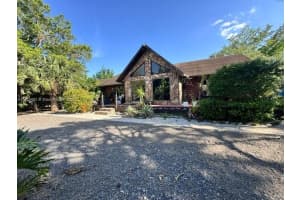 406 Horse Club Dr, Clewiston