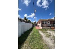 275 W 16th St #0, Hialeah, FL 33010, - MLS#A11833526