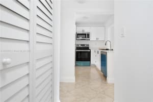 1391 S Ocean Blvd 704, Pompano Beach, FL 33062 - MLS#A11833552