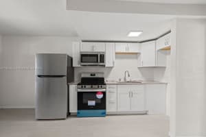 2305 Tamarind Dr #8, Fort Pierce, FL 34949, - MLS#A11833553