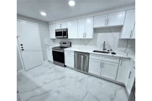 3710 Inverrary Dr APT 1P, Lauderhill, FL 33319, - MLS#A11833604